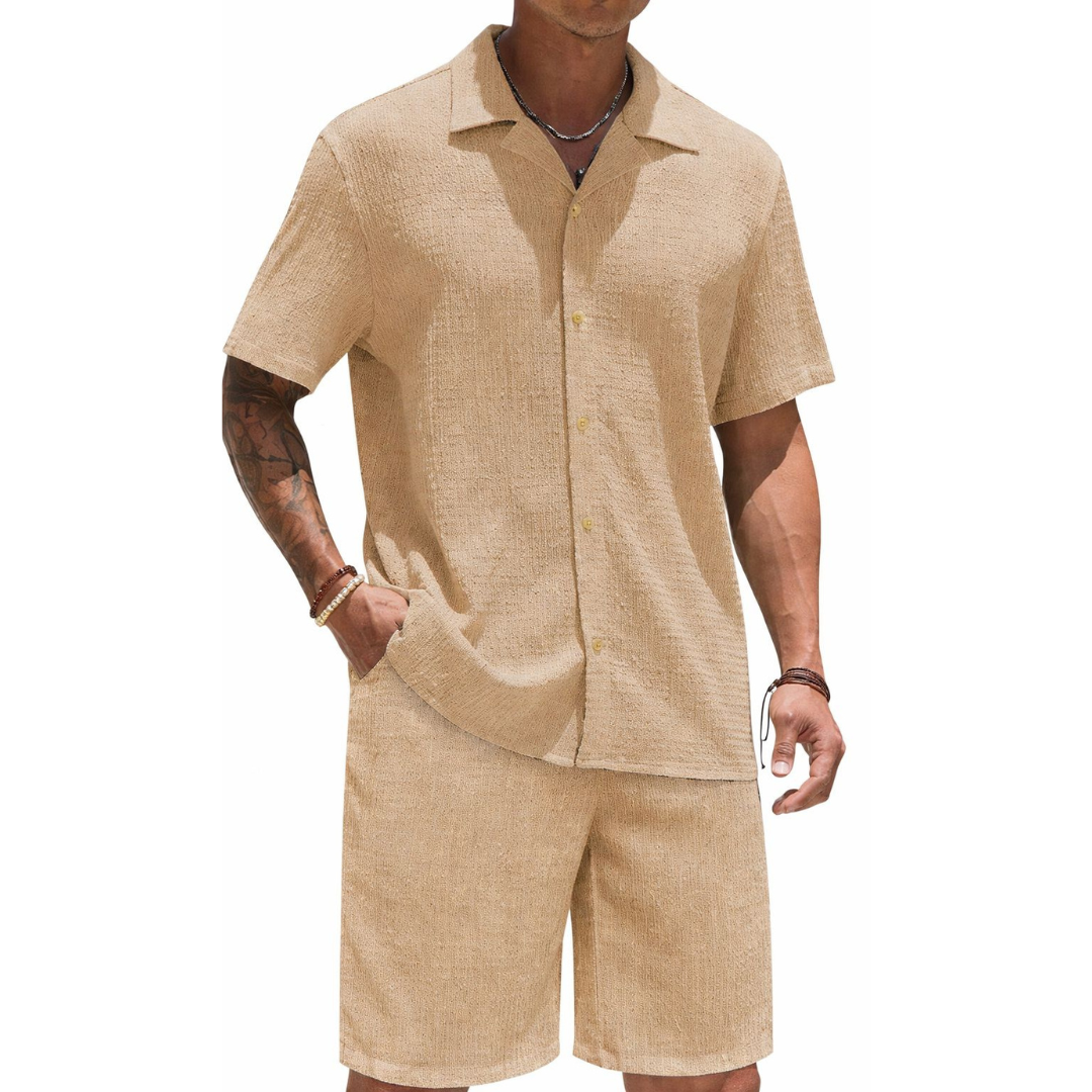 Conjunto casual con camisa de manga corta y pantalones cortos