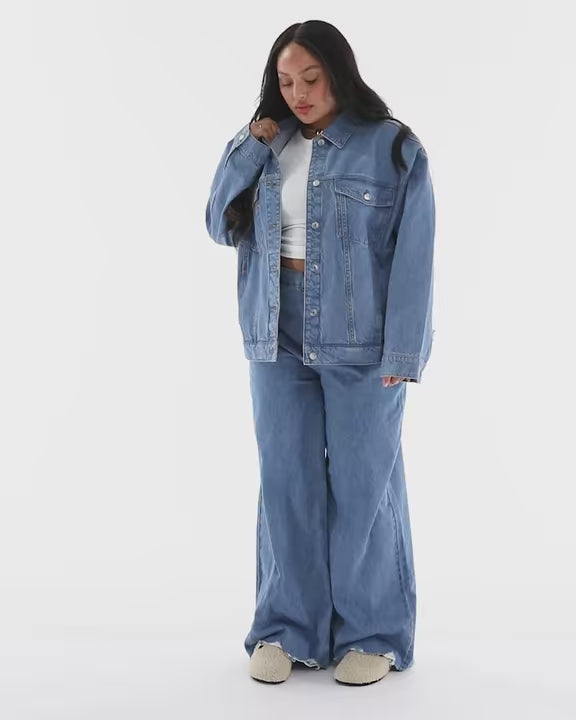 Chaqueta vaquera extragrande con lavado medio estilo años 90